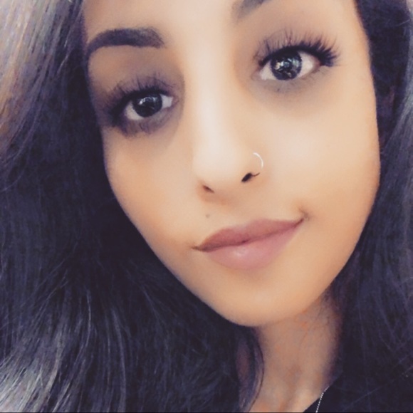 Meet your Posher, Syra - Picture 3 of 3